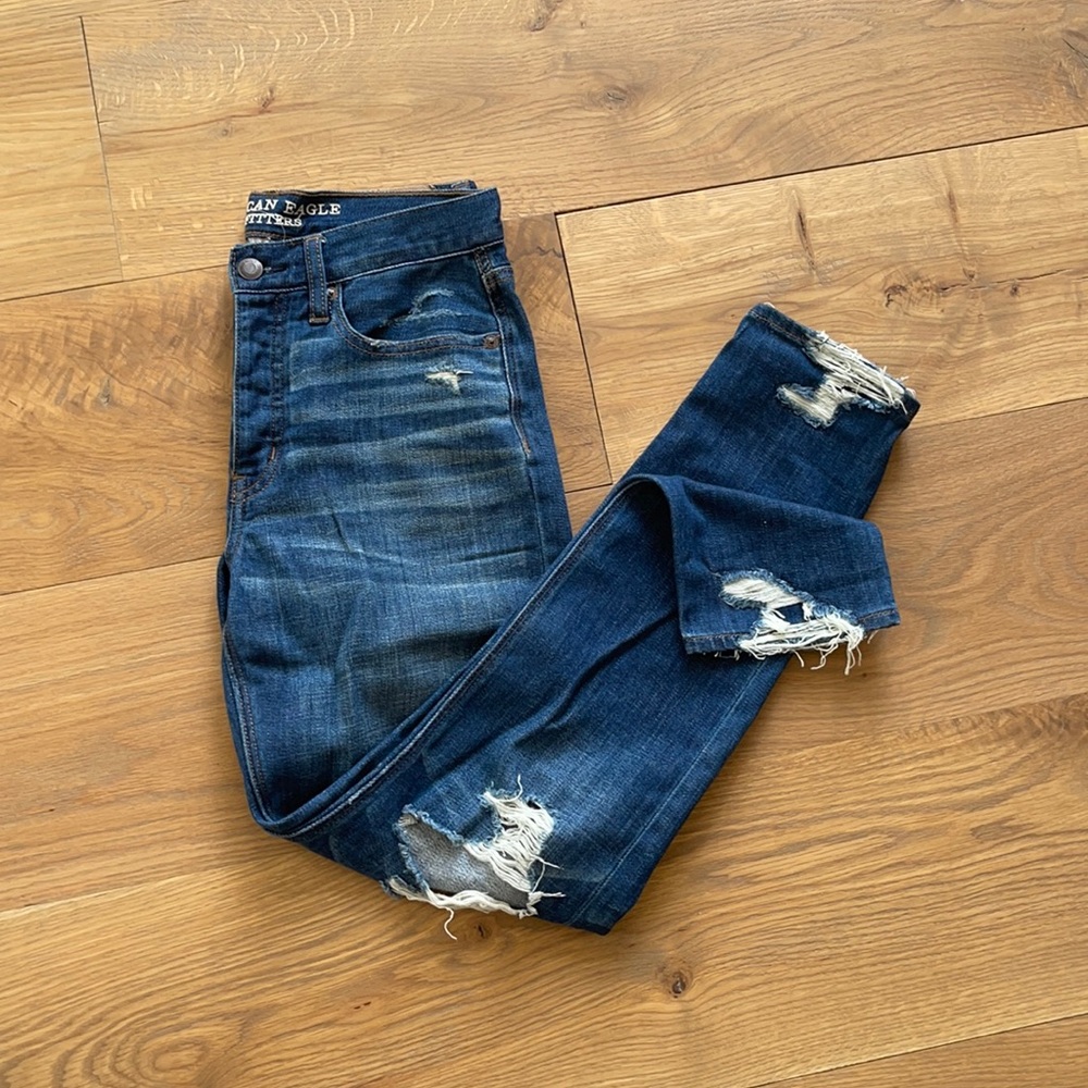 American Eagle distressed jeans